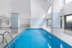 Bazén v ubytování NEW VIP piscina y gimnasio nebo v jeho okolí