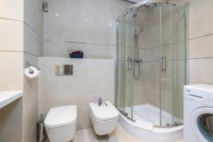 Ванная комната в Marcelin Estate Apartments by Renters