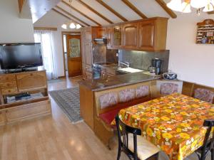Una cocina o cocineta en Apartment Museum by Interhome