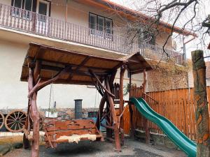 Gallery image of Вілла де Кампо in Chynadiyovo