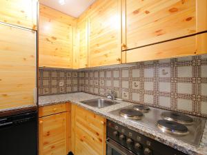 Dapur atau dapur kecil di Apartment Residenza Chesa Margun 34-8 by Interhome