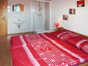 Łóżko lub łóżka w pokoju w obiekcie Apartment Gasthof Almluft-5 by Interhome