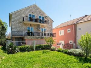 Zahrada ubytování Holiday Home Moreška-1 by Interhome