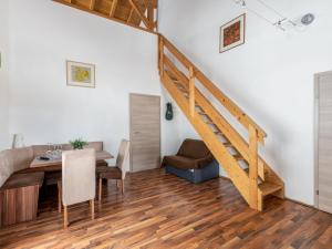 Fotografie z fotogalerie ubytování Apartment Grün by Interhome v destinaci Lend