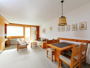 Χώρος καθιστικού στο Apartment Guardaval - Utoring-11 by Interhome