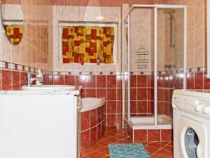 Kúpeľňa v ubytovaní Holiday Home Colore by Interhome + 7 fotografií