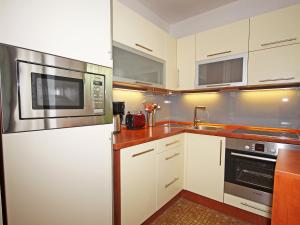 Kuchyňa alebo kuchynka v ubytovaní Apartment Walter by Interhome