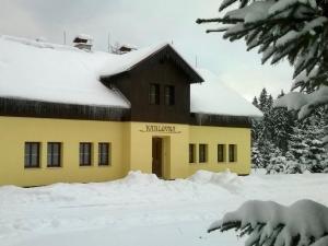 Chalet Karlovka by Interhome v zimě