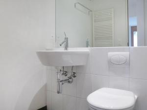 Koupelna v ubytování Apartment Eden Apt-D by Interhome