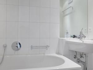 Koupelna v ubytování Apartment Eden Apt-D by Interhome