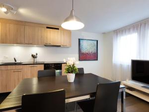 Η κουζίνα ή μικρή κουζίνα στο Apartment Bergfrieden Apt- 2 by Interhome +17 φωτογραφίες