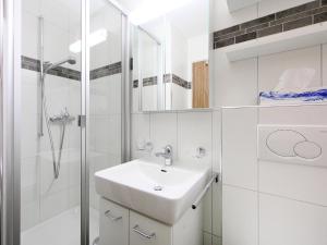 Koupelna v ubytování Apartment Mirador-2 by Interhome