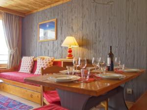 Nápoje v ubytování Apartment Le Grand Tichot A et B - Val Claret-5 by Interhome + 30 fotografií