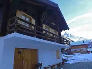 Το Chalet Coquelicot by Interhome τον χειμώνα