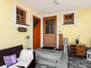 Ein Sitzbereich in der Unterkunft Apartment Mooslehen-1 by Interhome