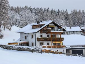 Apartment Renauer by Interhome during the winter