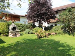 Aed väljaspool majutusasutust Apartment Tyrol-2 by Interhome
