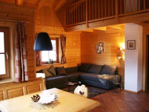Posezení v ubytování Chalet Chalet Jupiter by Interhome