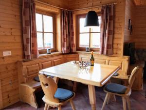 Fotografie z fotogalerie ubytování Chalet Chalet Jupiter by Interhome v destinaci Patergassen