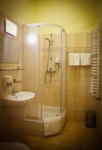 Koupelna v ubytování Miasteczko Galicyjskie