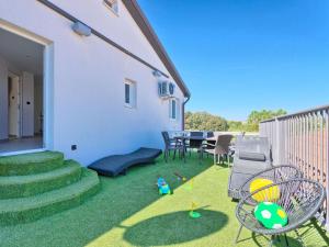 Zahrada ubytování Apartment La Mer-1 by Interhome