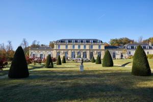 Afbeelding uit fotogalerij van Maison du Val - Les Maisons de Campagne in Saint-Germain-en-Laye