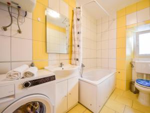 Fotografie z fotogalerie ubytování Apartment Angelina-1 by Interhome v destinaci Karlobag