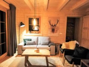 Posezení v ubytování Chalet Hütte Buchfink by Interhome