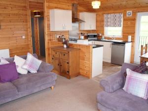Gallery image of Chalet Osprey Lodge by Interhome in Kinross