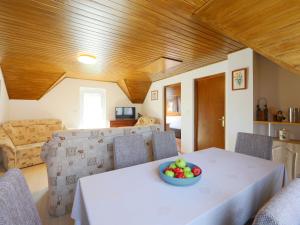 Posedenie v ubytovaní Apartment Moni 2 by Interhome