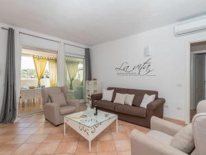 Χώρος καθιστικού στο Apartment Vigna Marina V110 by Interhome