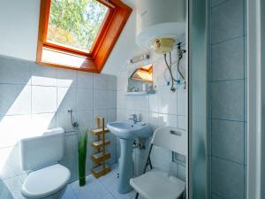 Kúpeľňa v ubytovaní Holiday Home Marian by Interhome