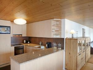 Kuchyň nebo kuchyňský kout v ubytování Apartment Gloria Süd by Interhome + 17 fotografií