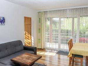 Posezení v ubytování Apartment Isabella by Interhome