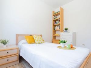 Posteľ alebo postele v izbe v ubytovaní Holiday Home Fontibre by Interhome