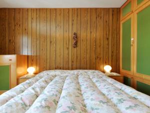 Posteľ alebo postele v izbe v ubytovaní Apartment Condominio al Parco-9 by Interhome