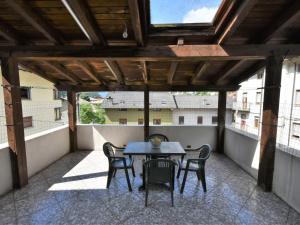 Balkón alebo terasa v ubytovaní Apartment Grosio Terrace by Interhome