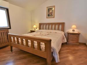 Posteľ alebo postele v izbe v ubytovaní Apartment Grosio Terrace by Interhome