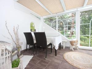 Balkón alebo terasa v ubytovaní Apartment Evelyne by Interhome