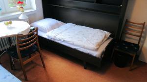 Кровать или кровати в номере Nettes Privatzimmer in Laatzen