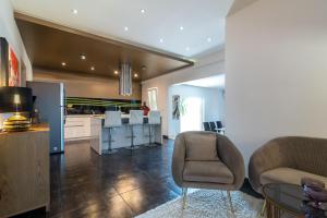 Kuchyňa alebo kuchynka v ubytovaní Apartments Villa Pupa