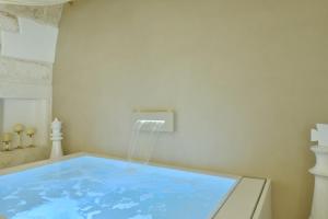 Kuvagallerian kuva majoituspaikasta Eurydice Suite with Infinity Jacuzzi, joka sijaitsee kohteessa Ostuni