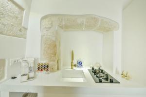Kuvagallerian kuva majoituspaikasta Eurydice Suite with Infinity Jacuzzi, joka sijaitsee kohteessa Ostuni