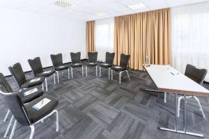 Der Geschäftsbereich oder Konferenzraum in der Unterkunft NH München Messe