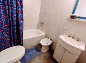 Ένα μπάνιο στο Cabañas Refugio del Ángel +26 φωτογραφίες