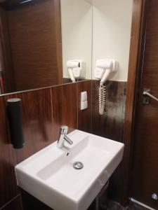 Kúpeľňa v ubytovaní 317 w ROYAL TULI SAND prywatny APARTAMENT przy plaży z aneksem kuchennym