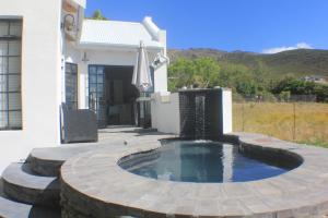 Gallery image of Pecan Tree Cottage in Montagu