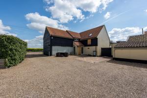 Gallery image of The Pheasant Pub at Gestingthorpe Stylish Boutique Rooms in The Coach House in Gestingthorpe