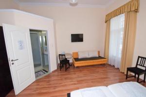 A television and/or entertainment centre at K+T Boardinghouse