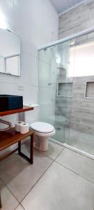 Vonios kambarys apgyvendinimo įstaigoje Casa do Mar & Ane Ilhabela